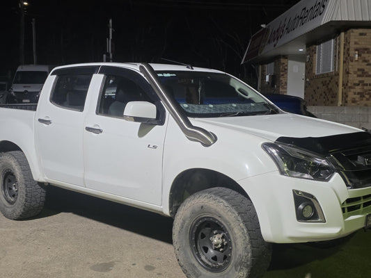 Isuzu Dmax 2013-2019 Mid Entry Snorkel